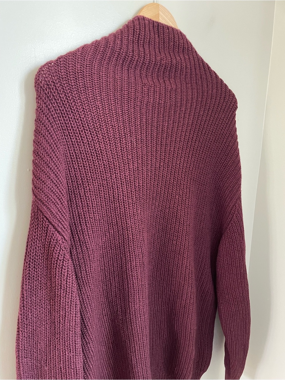 Wilfred Aritzia Montpellier Maroon Merino Wool Sweater Size Large - Picture 6 of 10